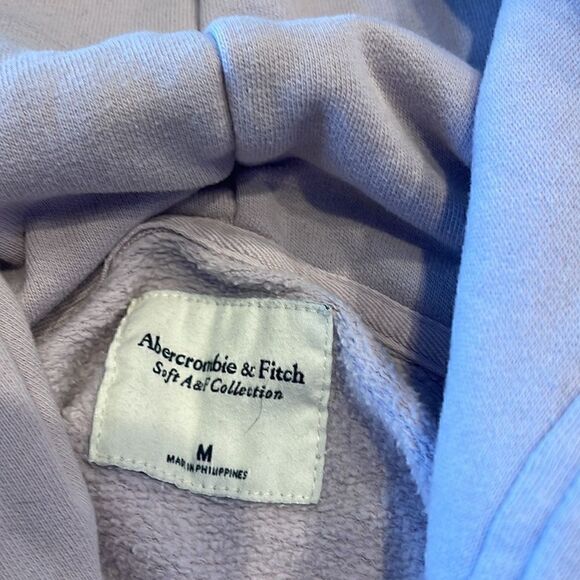 Abercrombie & Fitch soft collection women’s size med, lavender crop sweatshirt. - Picture 5 of 6